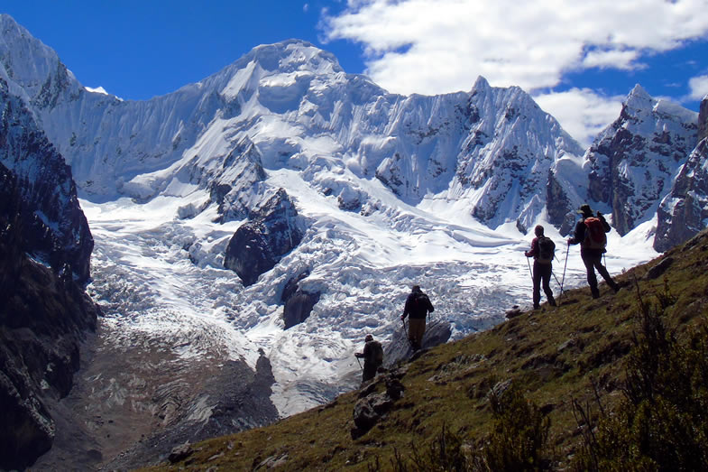 Peru: Trekking Huayhuash Clasic